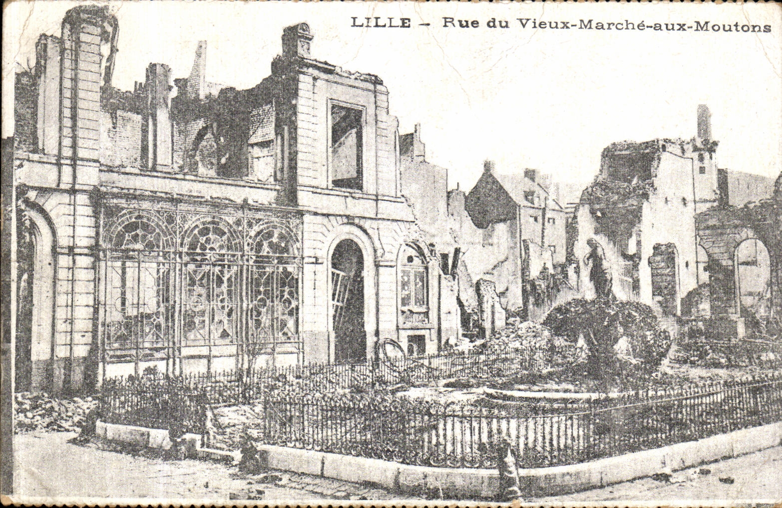 CPA Lille Rue du Vieux Marche Aux Moutons Ruines Militaria