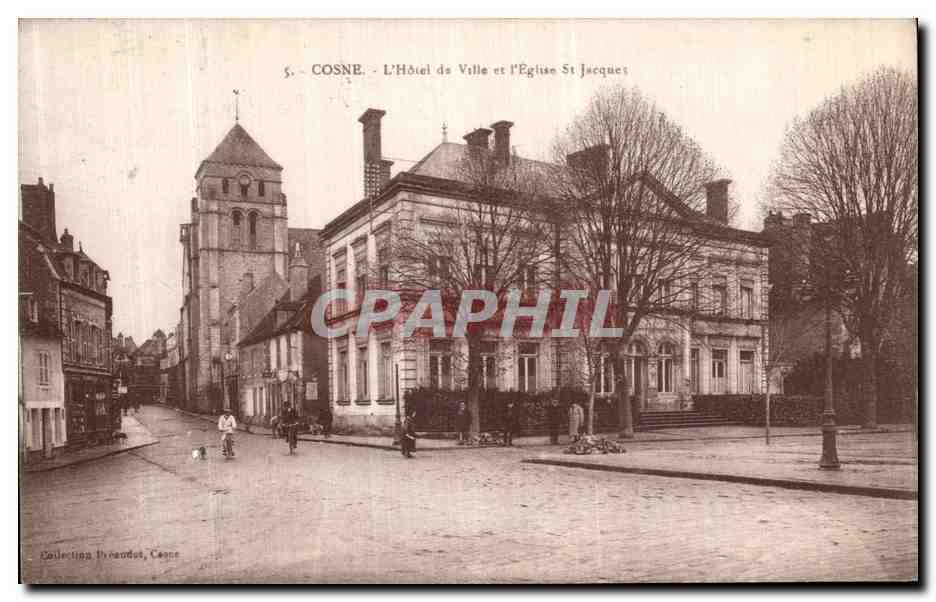 CPA Cosne L Hotel de Ville et l Eglise St Jacques