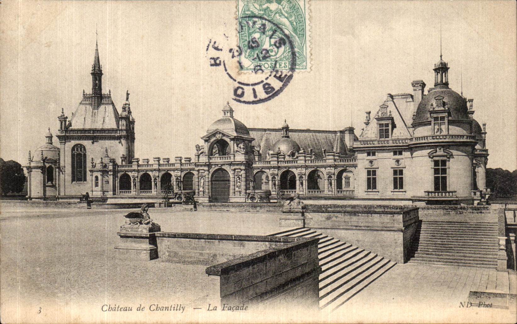Château de Chantilly — La Façade — ND-Phot