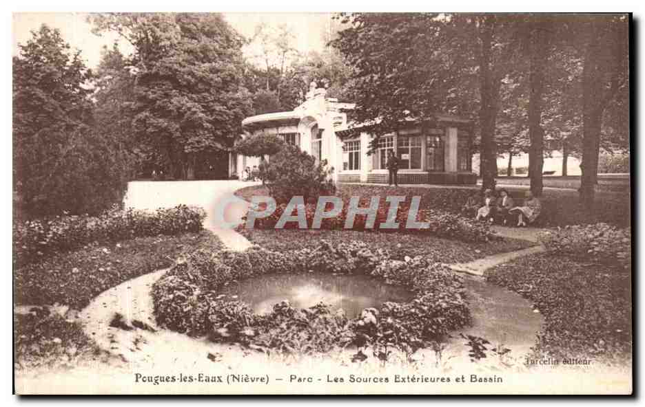 CPA Pougues les Eaux Parc Les Sources Exterieures et bassin