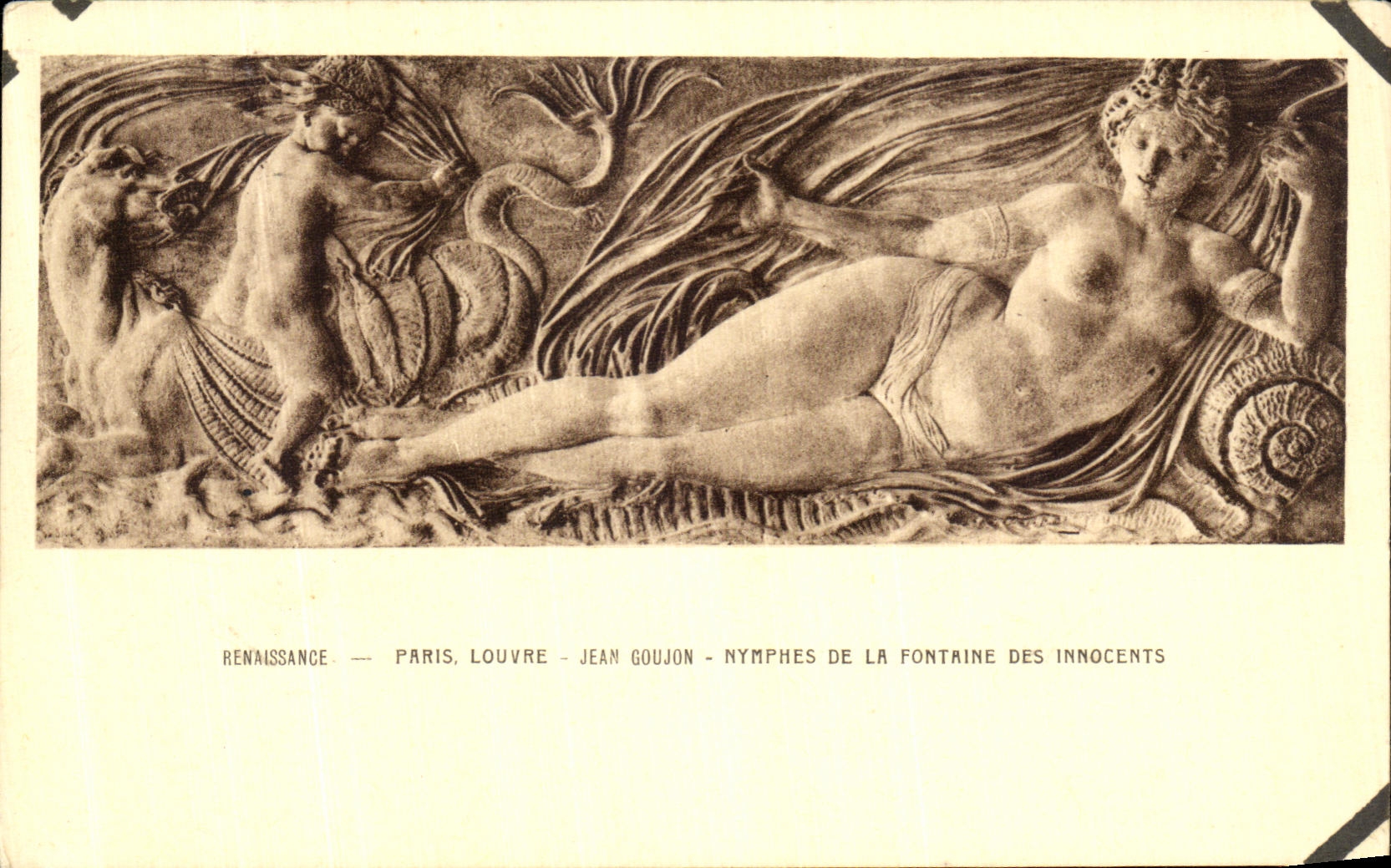CPA Paris Louvre Jean Goujon Nymphes De la Fontaine Des innocents