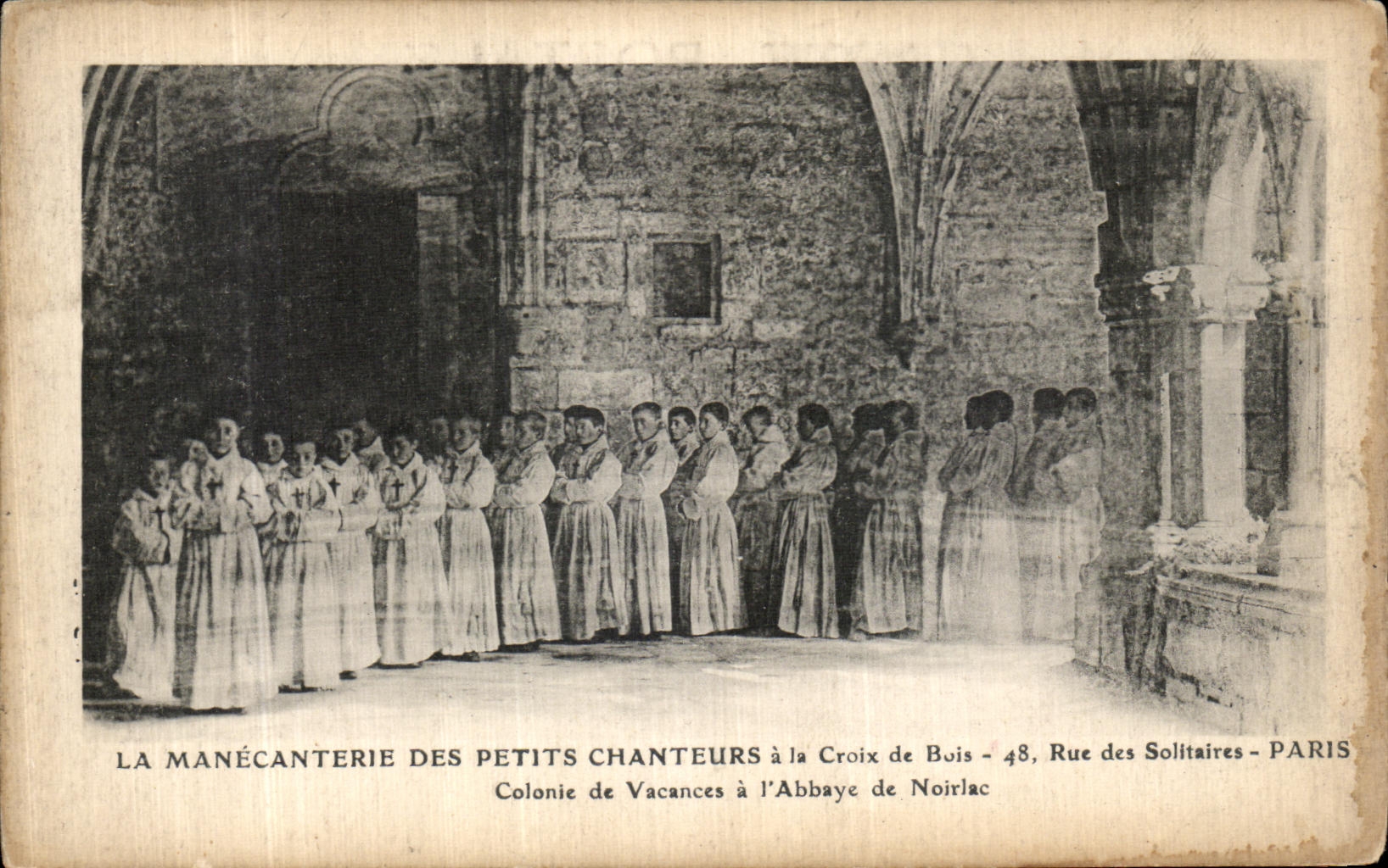 CPA La Manecanterie Des Petits Chanteurs a la Croix de Bois Rue de solitaires Paris Colonie de vacances Noirlac