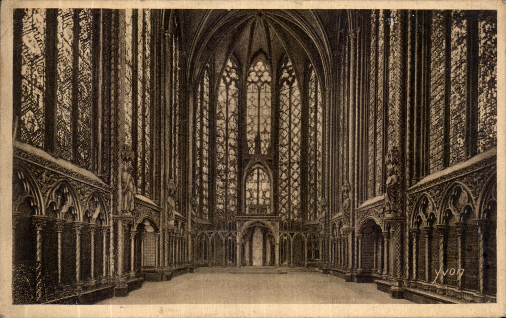 CPA Paris En Flanant Sainte Chapelle Interieur de la chapelle haute