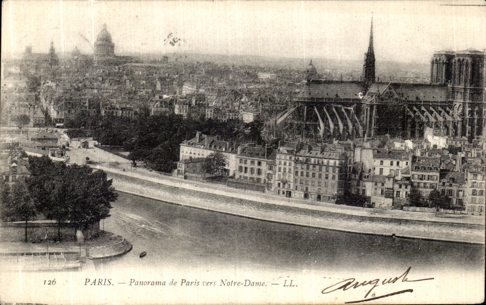 CPA Paris Panorama de Paris vers Notre Dame