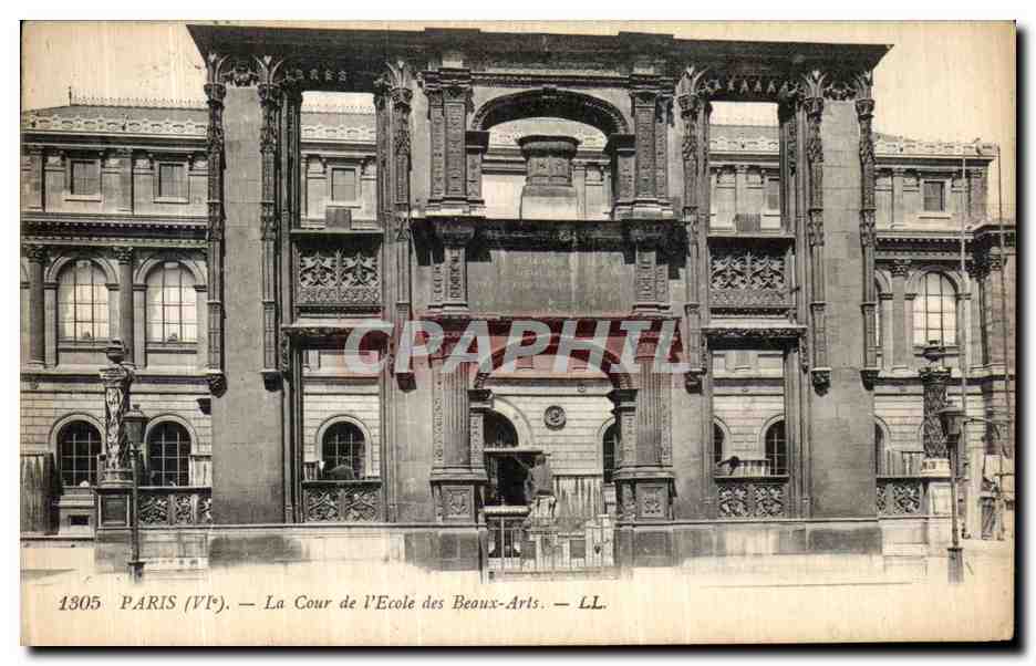 CPA Paris La Cour de l Ecole des Beaoux Arts 