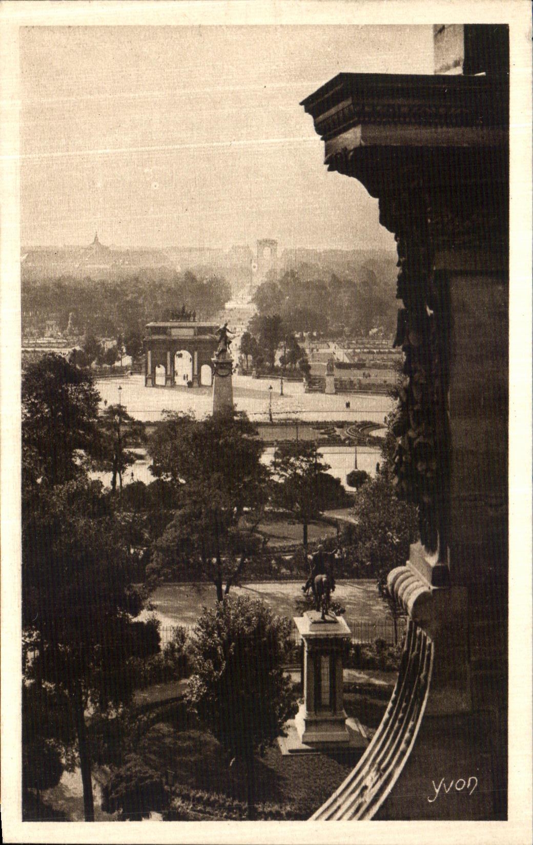 Paris... en Flanant — Perspective sur le Jardin des Tuileries et l'Arc de Triomphe — Édition d'Art YVON, Série 1, N° 14