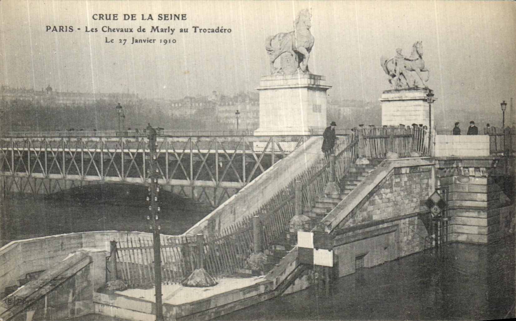 Paris - Les Chevaux de Marly au Trocadéro — Crue de la Seine, Le 27 Janvier 1910