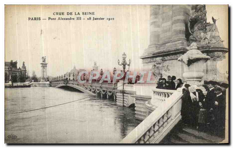 CPA Paris Crue De la Seine Pont Alexandre III