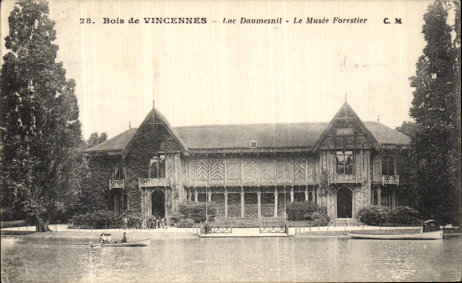 CPA Paris Vincennes Lac Daumesnil Le Musee Forestier