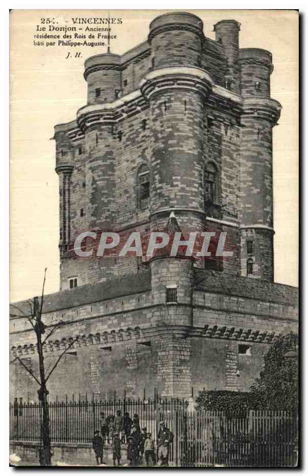 Vincennes - Le Donjon - Ancienne résidence des Rois de France - bâti par Philippe-Auguste