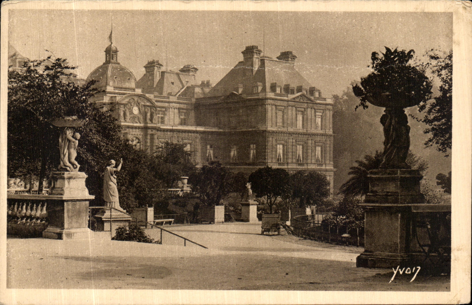 CPA Paris En Flanant Le Palais et Jardin du Luxembourg
