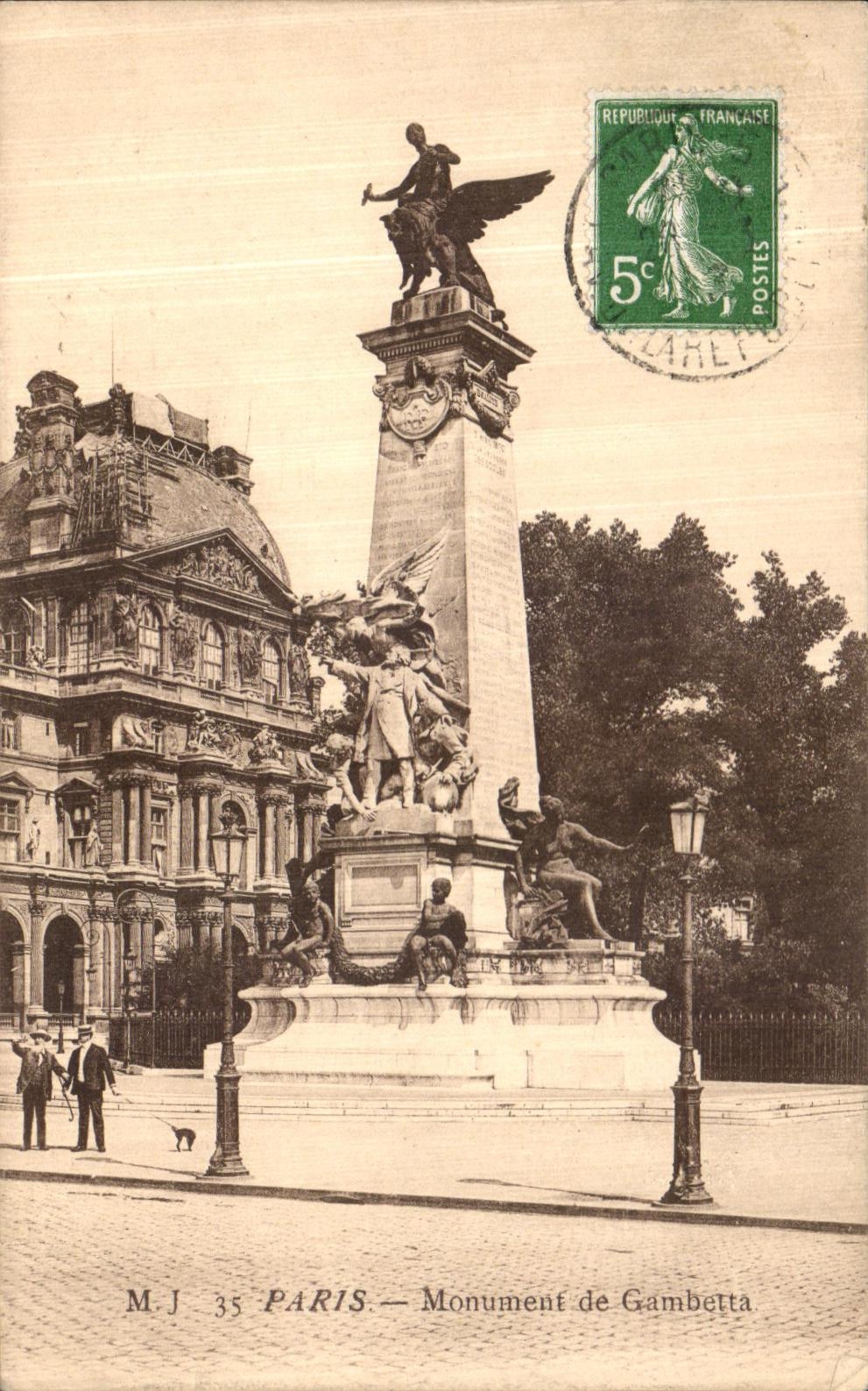 CPA Paris Monument de Gambetta Louvre 