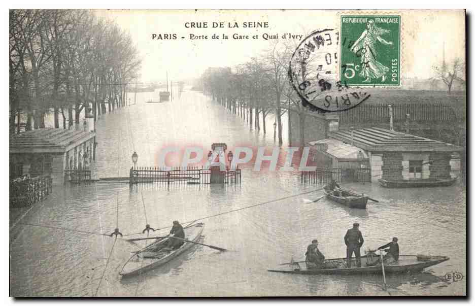 CPA Crue de la Seine Paris Porte de la Gare et Quai d Ivry 