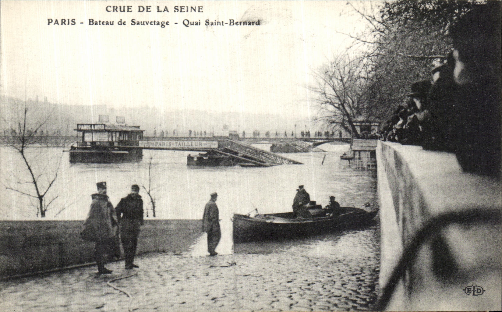 Crue de la Seine — Bateau de sauvetage au Quai Saint-Bernard — Paris — Éditeur B.P.D.