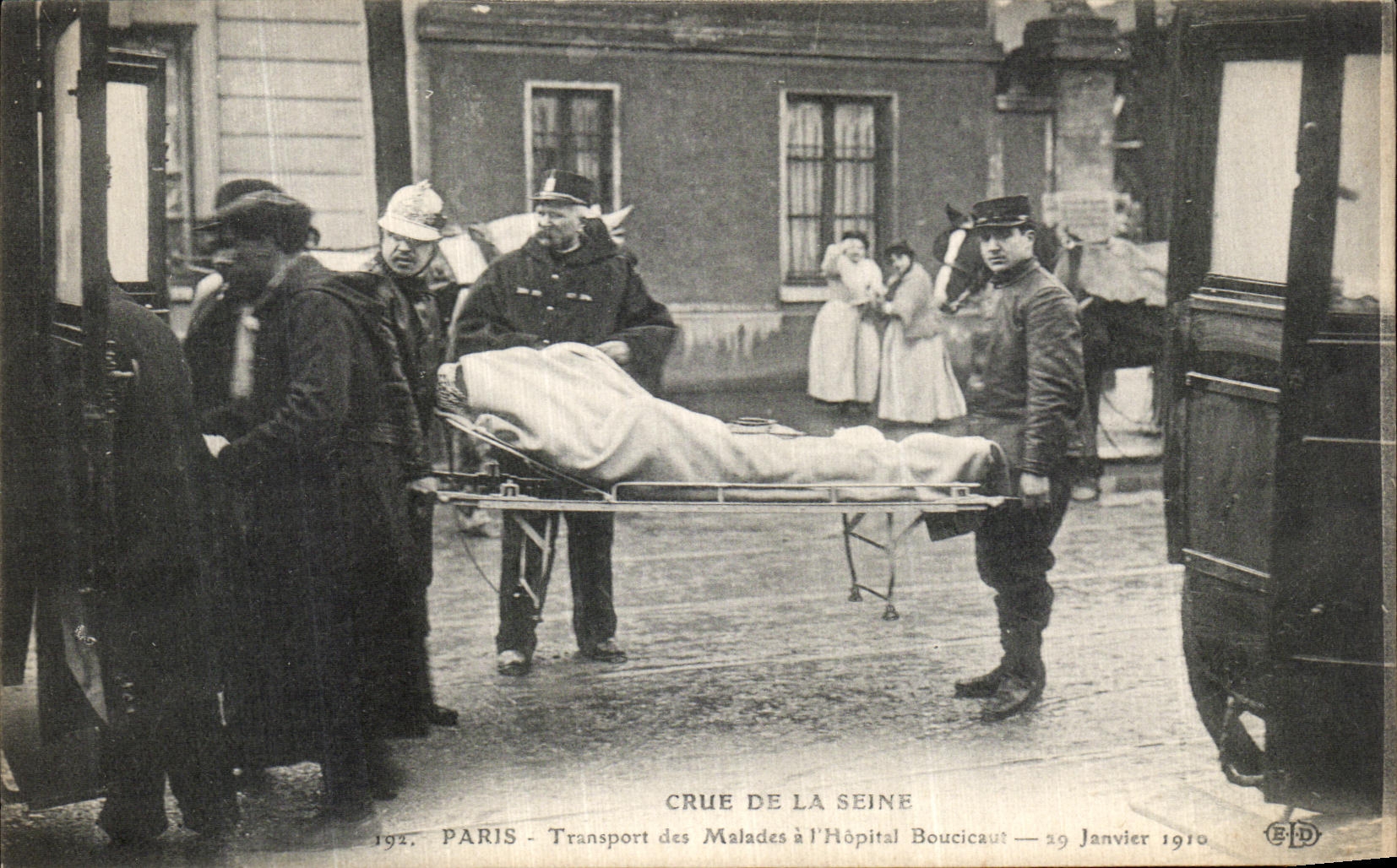 Überschwemmung der Seine — Transport kranker Patienten ins Krankenhaus Boucicaut — 29. Januar 1910 — E.D.