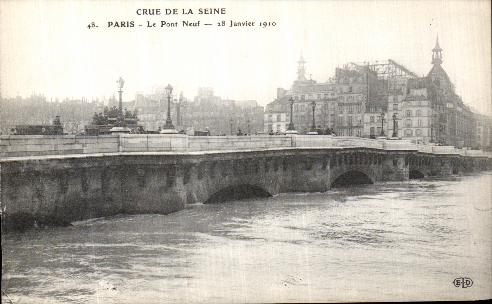 CPA Crue De La Seine Paris Le Pont Neuf 