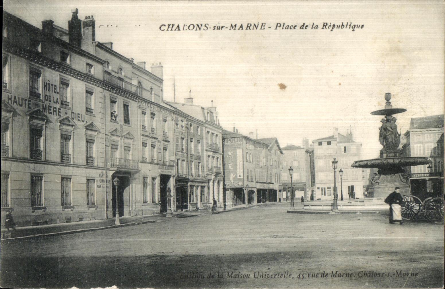 CPA Chalons Sur Marne Place de la Republique