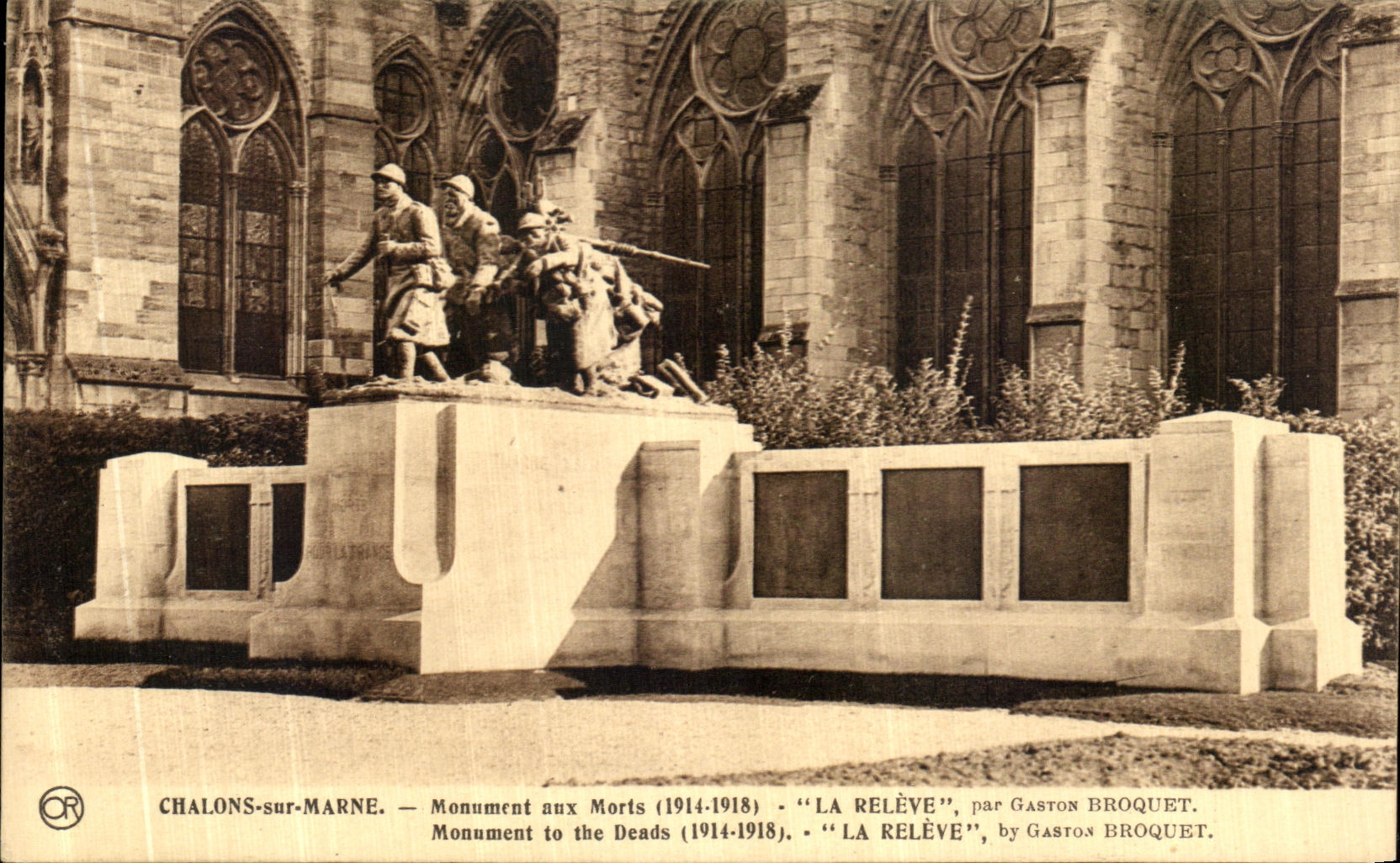 CPA Chalons Sur Marne Monument aux Morts La releve Militaria 