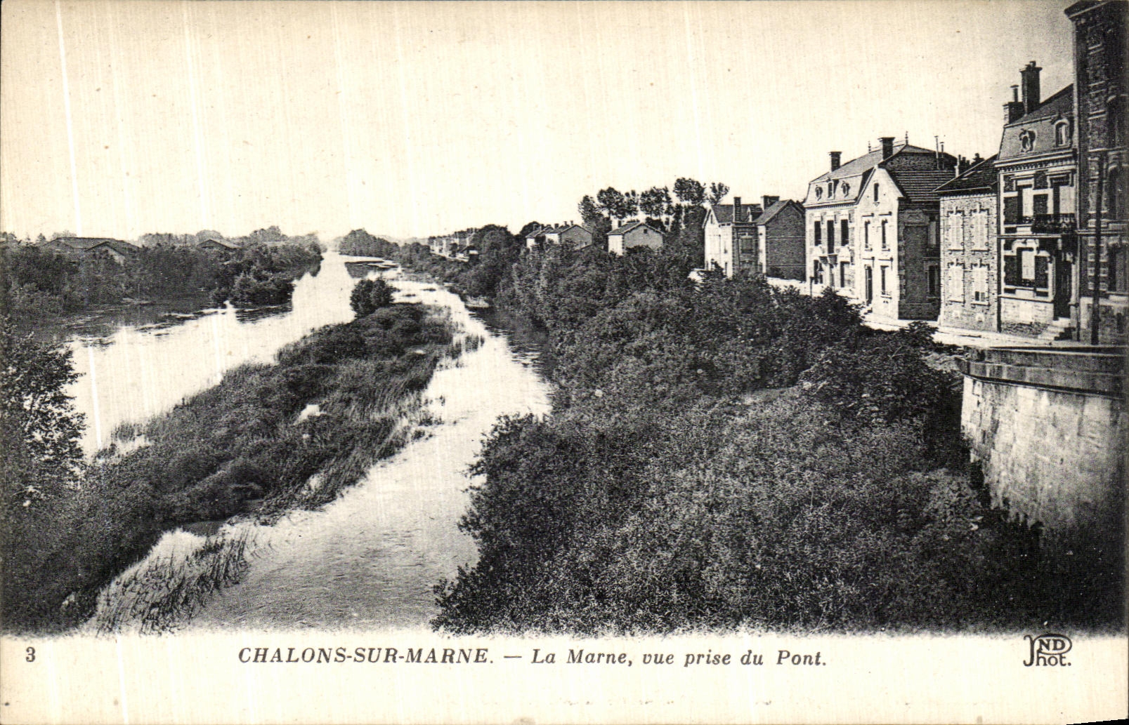 CPA Chalons Sur Marne La Marne Vue Prise du Pont 