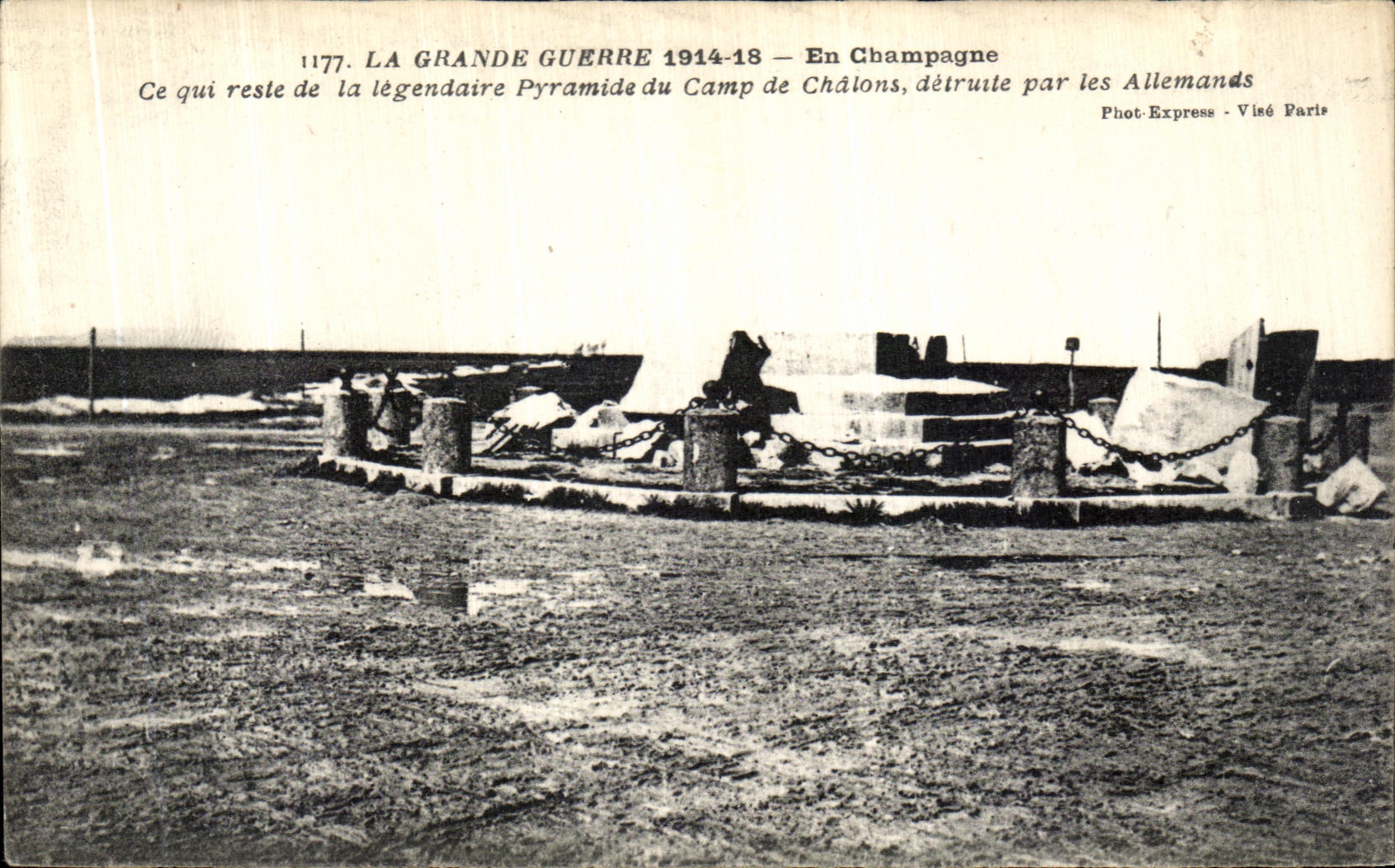 Camp de Châlons — Pyramide détruite — Phot-Express Visé Paris