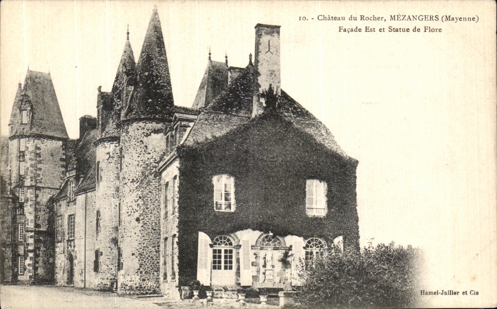 Château du Rocher — Façade Est et Statue de Flore — Hamel-Jallier et Cie