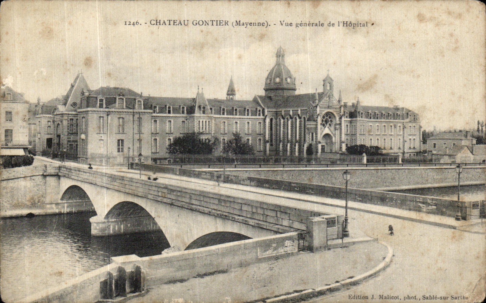 CPA Chateau Gontier Vue Generale de l hopital
