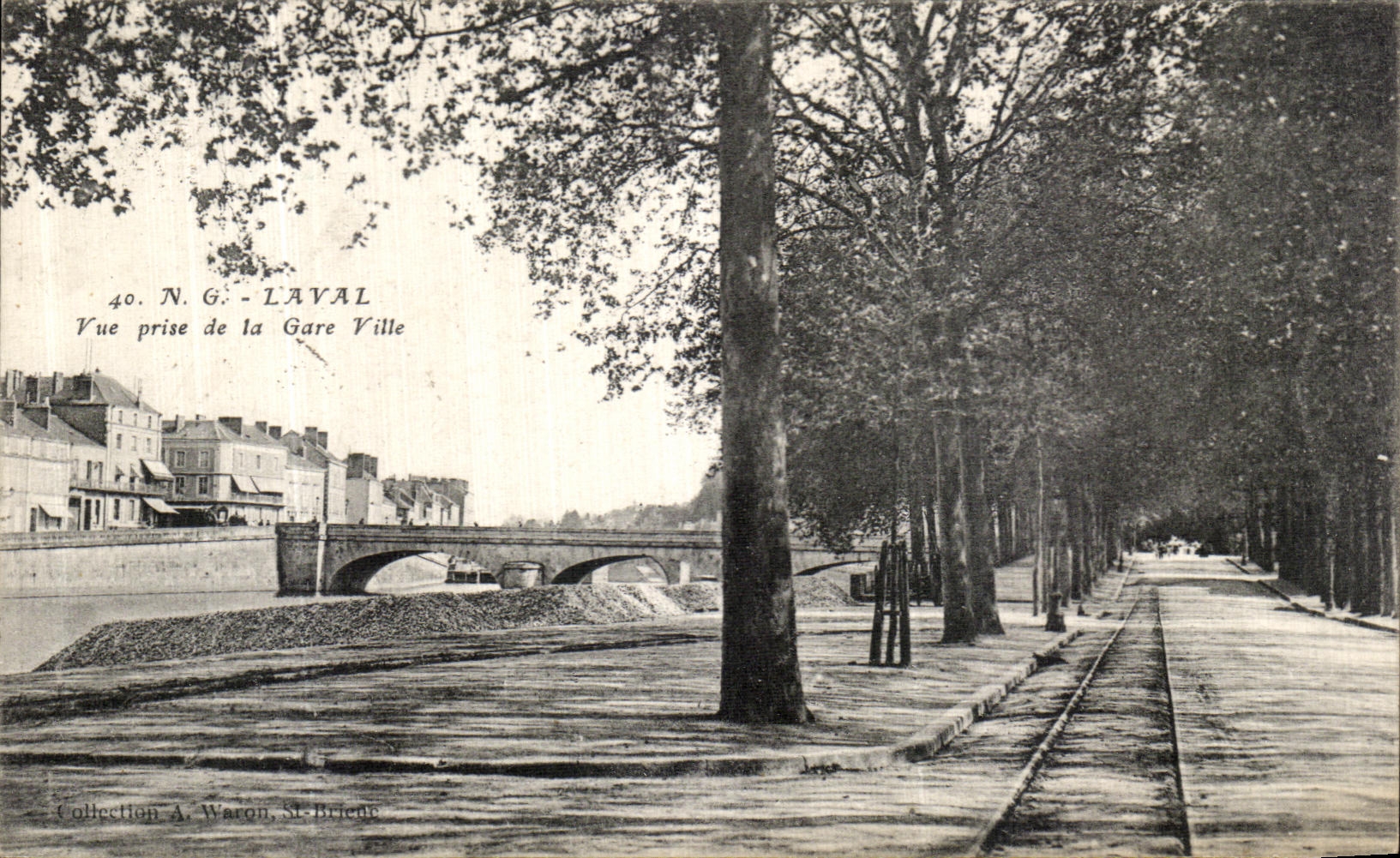 CPA Laval Vue Prise de la Gare Ville