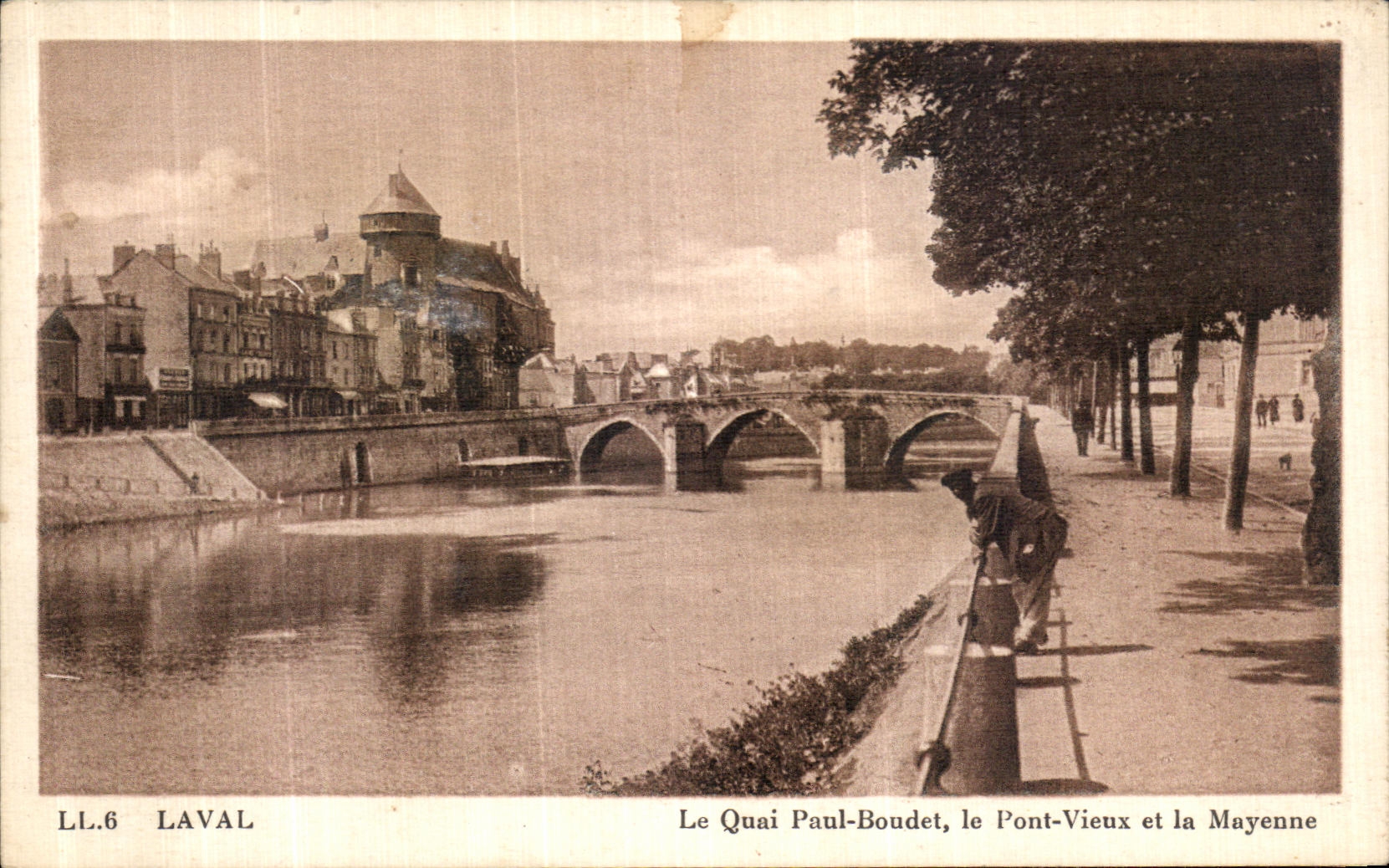 Le Quai Paul-Boudet, der alte Brücke und die Mayenne — Die Schlucht — LL.6 LAVAL