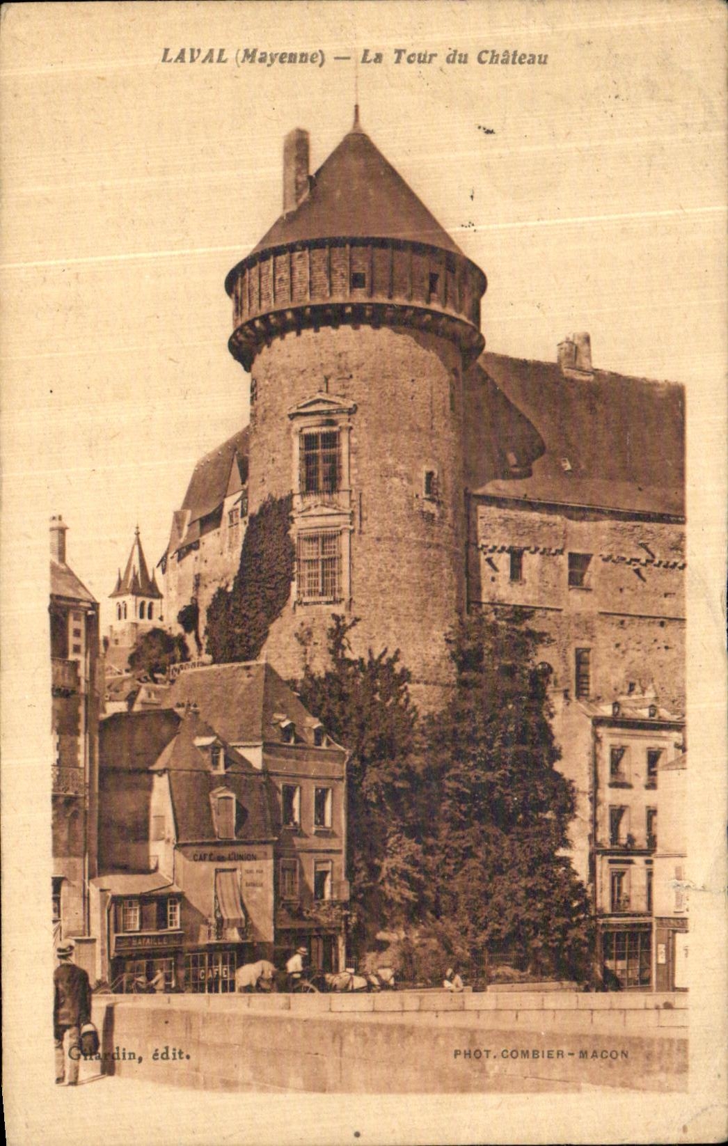 CPA Laval Tour du vieux chateau