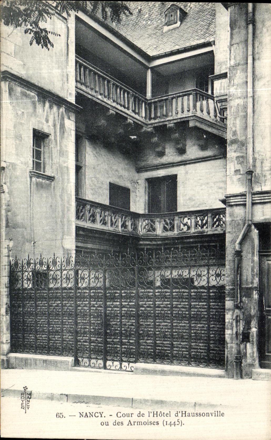 CPA Nancy Cour de l hotel d Haussonville u des ARmoises