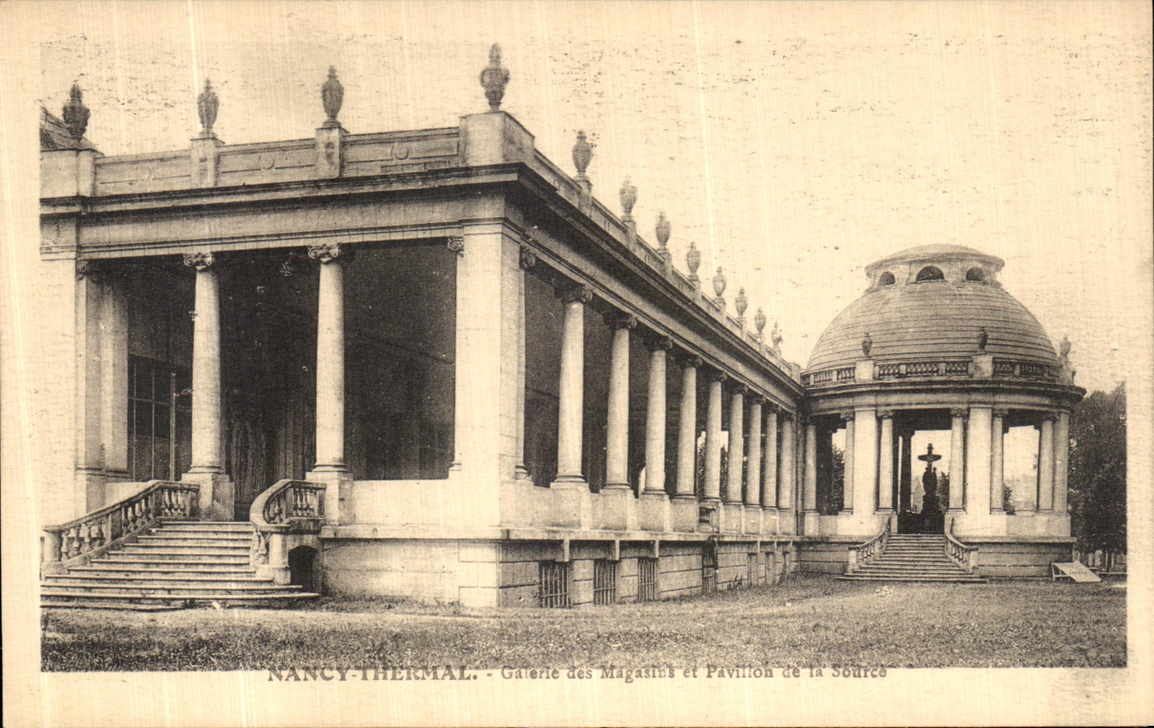 CPA Nancy Thermal Galerie des Magasins et Pavillon de la Source