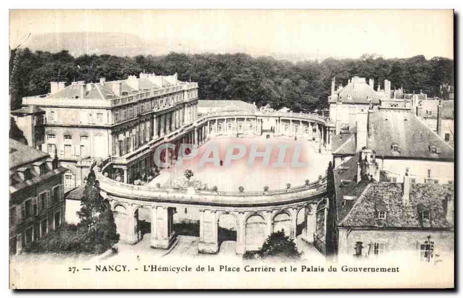 CPA Nancy L Hemicycle de la Place Carriere et le Palais du Gouvernement