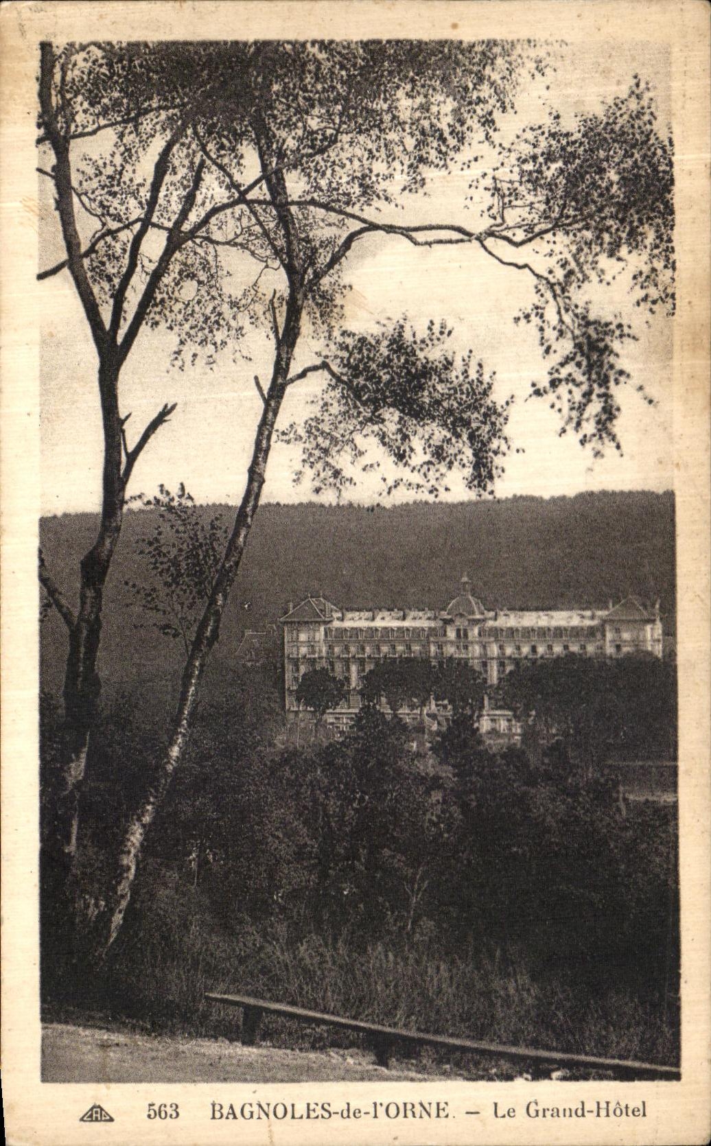 Bagnoles-de-l'Orne — Het Grand-Hôtel — uitgever Ch. des Arts Fotograaf, n° 563