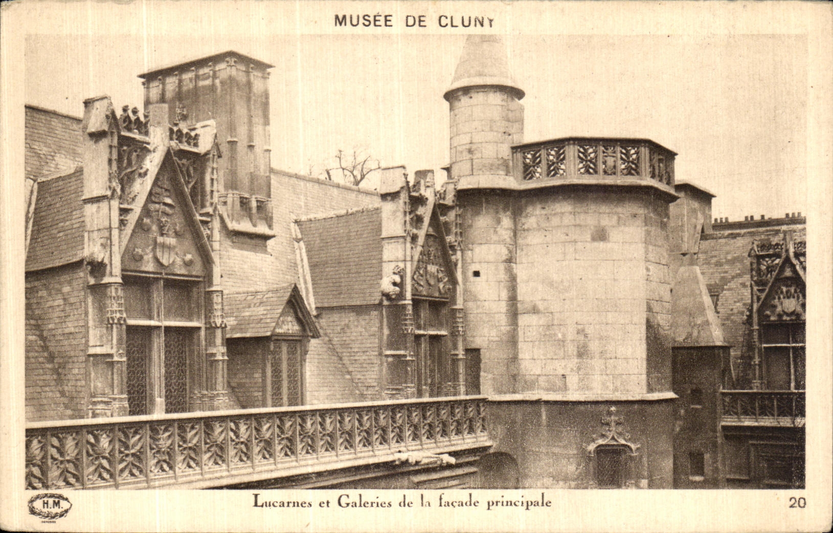 CPA Musee de Cluny Lucarnes et Galerie de la Facade Principale