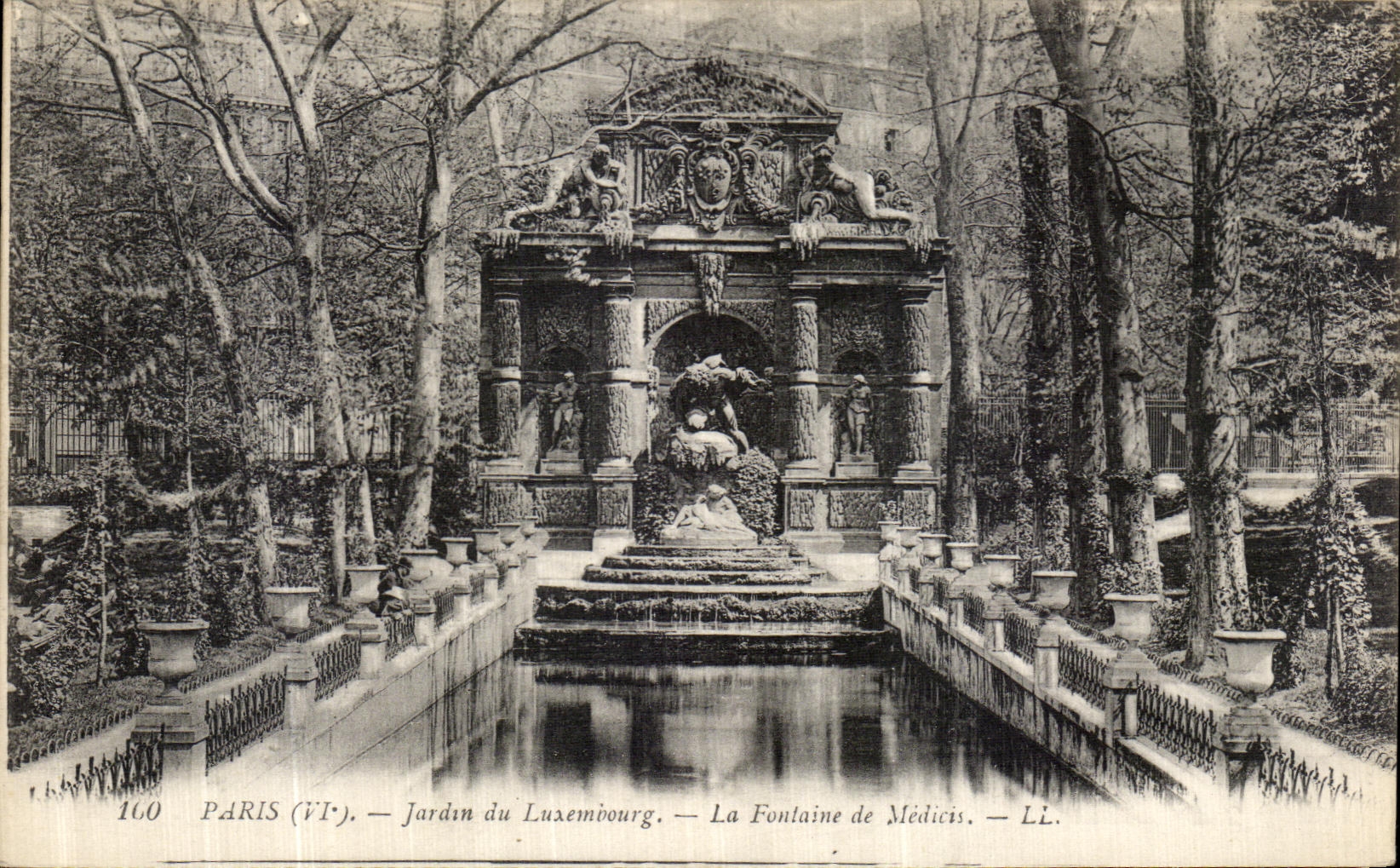 CPA Paris Jardin du Luxembourg La Fontaine de Medicis