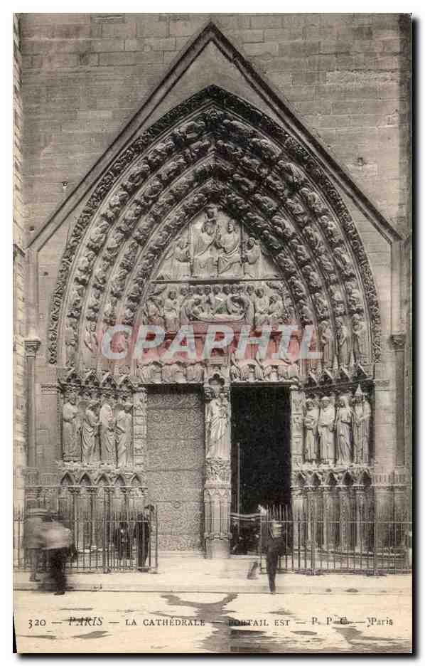 CPA Paris La Cathedrale Portail Est