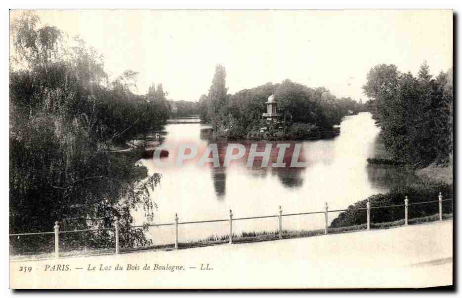 CPA Paris Le lac et la bois de Boulogne