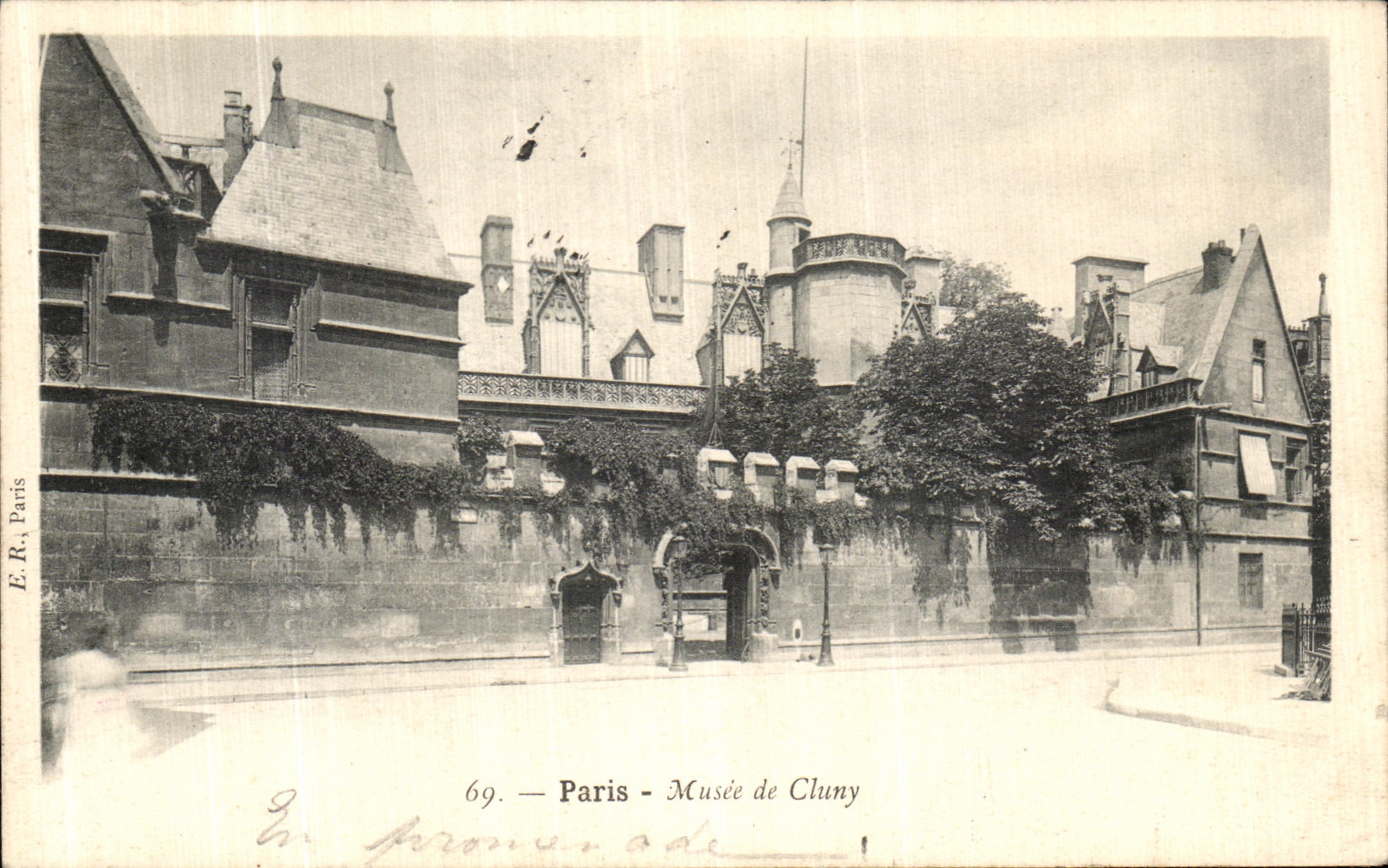 CPA Paris Musee de Chuny