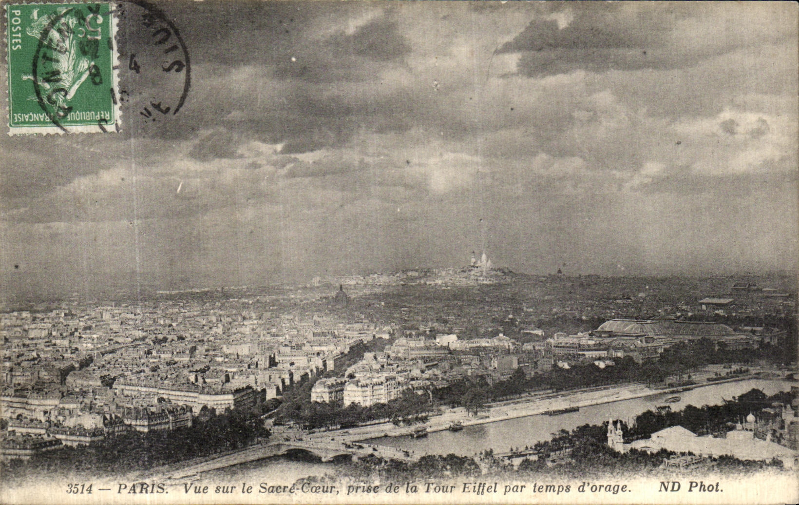 CPA Paris Vue sur Le Sacre Coeur prise de la Tour Eiffel par temps d orage