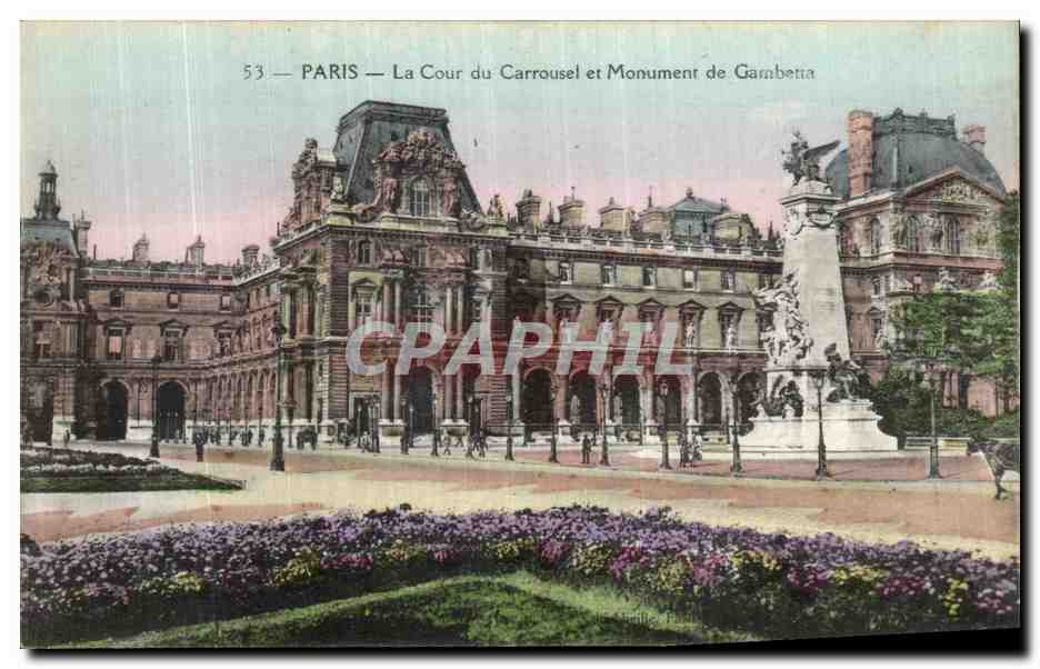 CPA Paris La Cour de Carrousel et Monument de Garnbetta