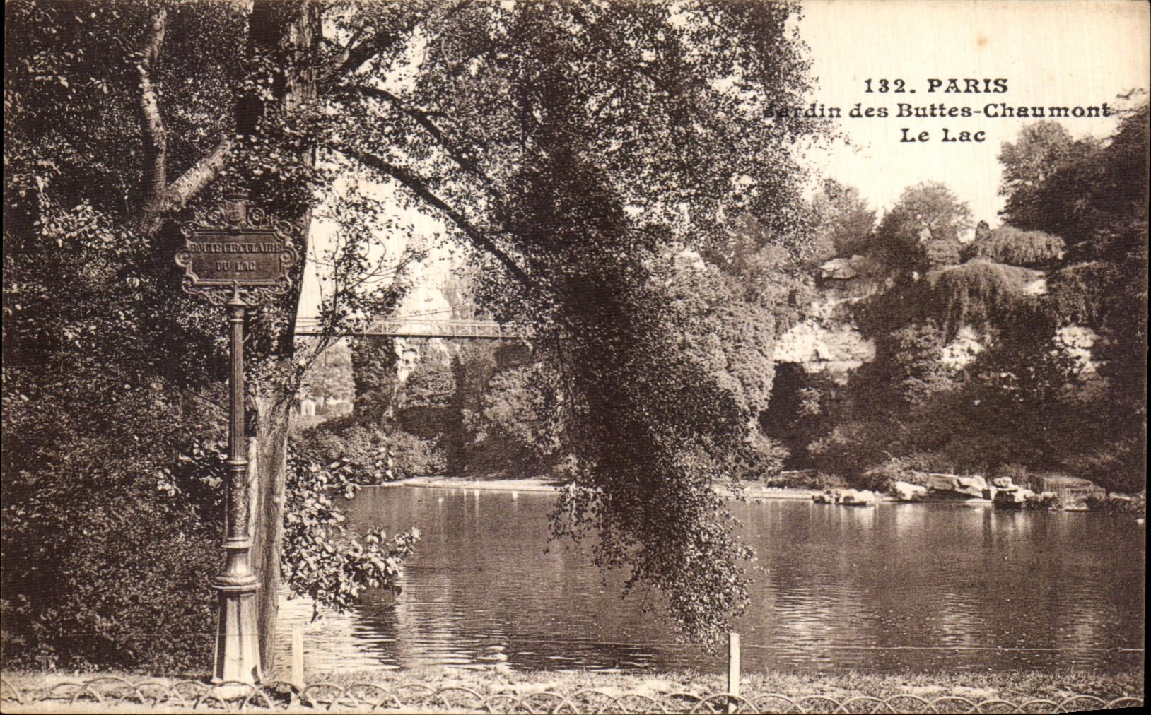 CPA Paris Jardin des Buttes Chaumont Le Lac 
