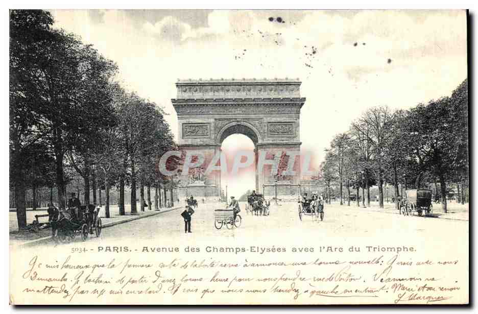 CPA Paris Avenue des Champs Elysees avee l Arc du Triomphe
