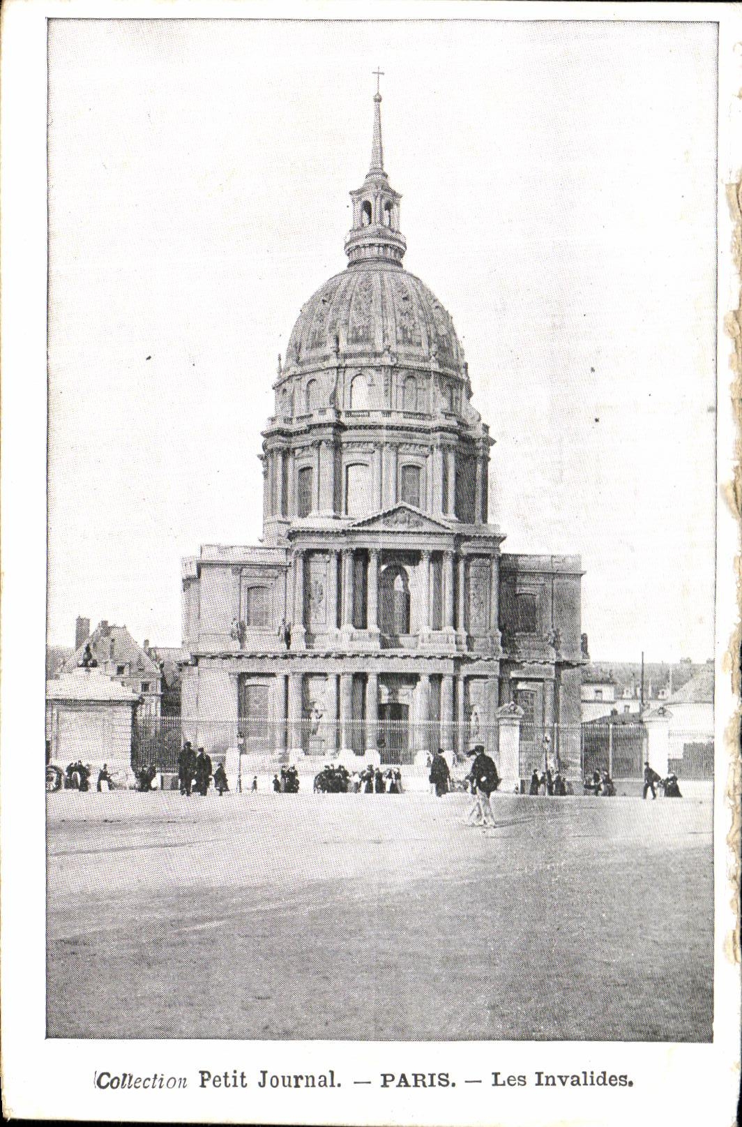 CPA Paris Les Invalides Petit Journal