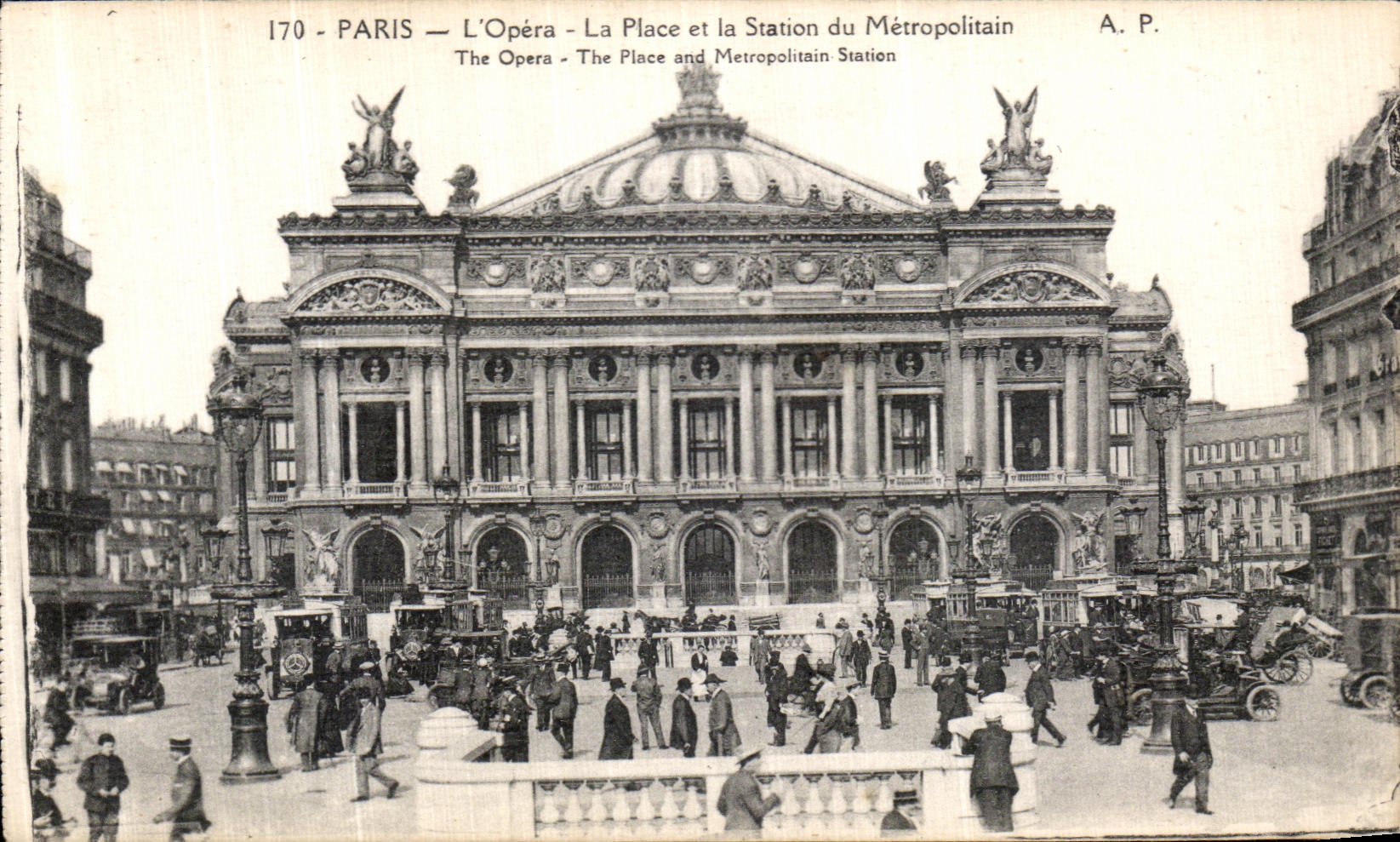 CPA Paris L Opera La Place et la Station du Metropolitain