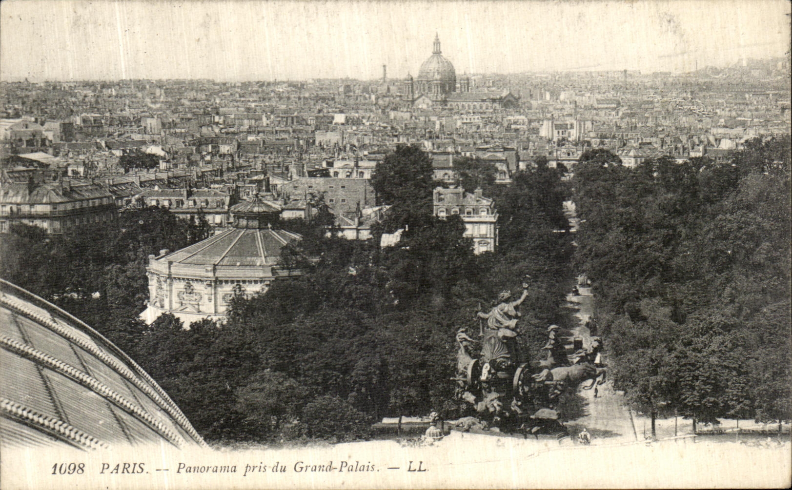 CPA Paris Panorama pris du Grand Palais
