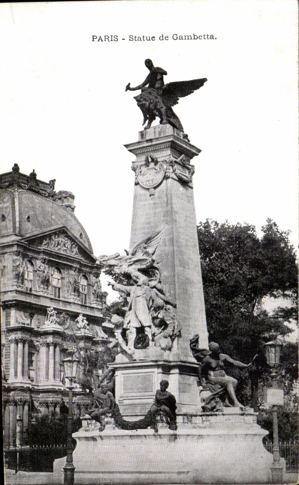 CPA Paris Statue du Gambetta