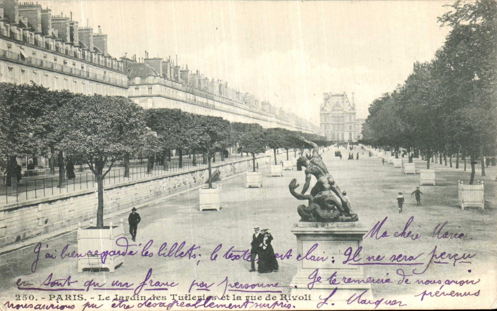 CPA Paris Le jardin des Tuileries et la vue De Rivoli