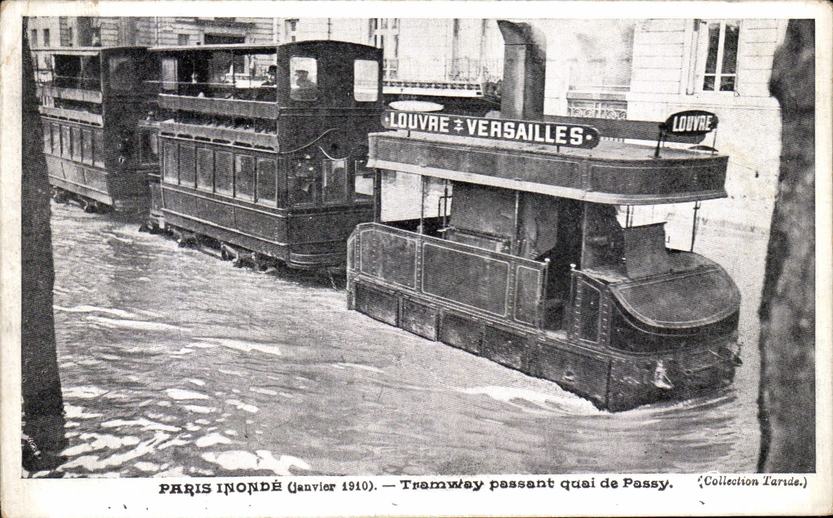 Paris inondé — Tramway passant quai de Passy — Collection Tarsde