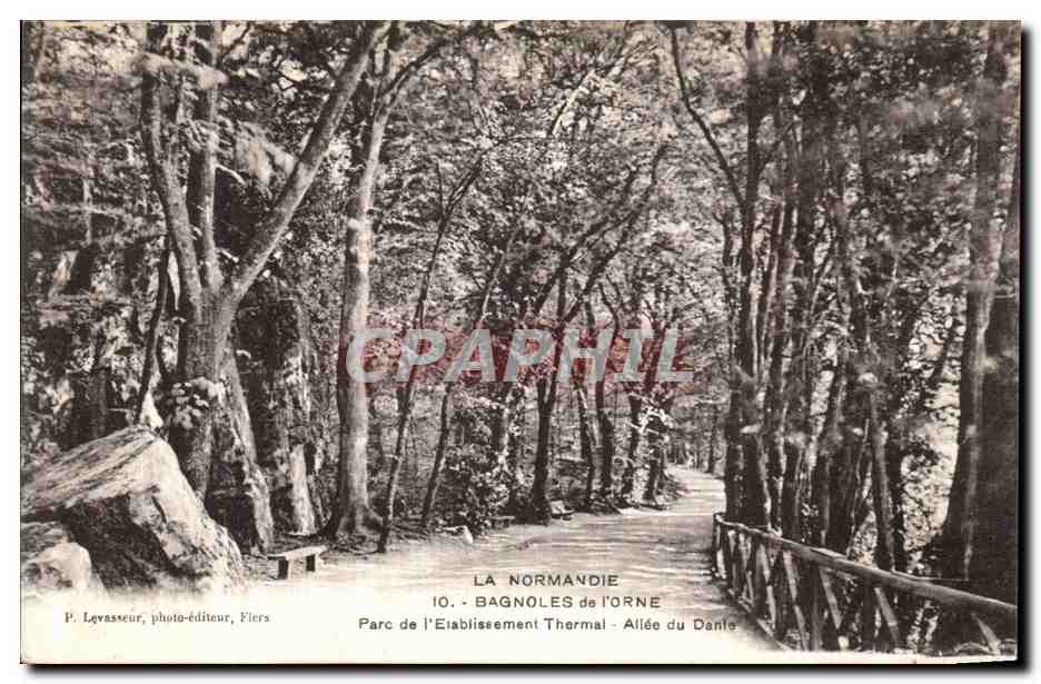 Bagnolles-de-l'Orne — Parc de l'Établissement Thermal, Allée du Danle — P. Levassœur, photo-éditeur, Fiers