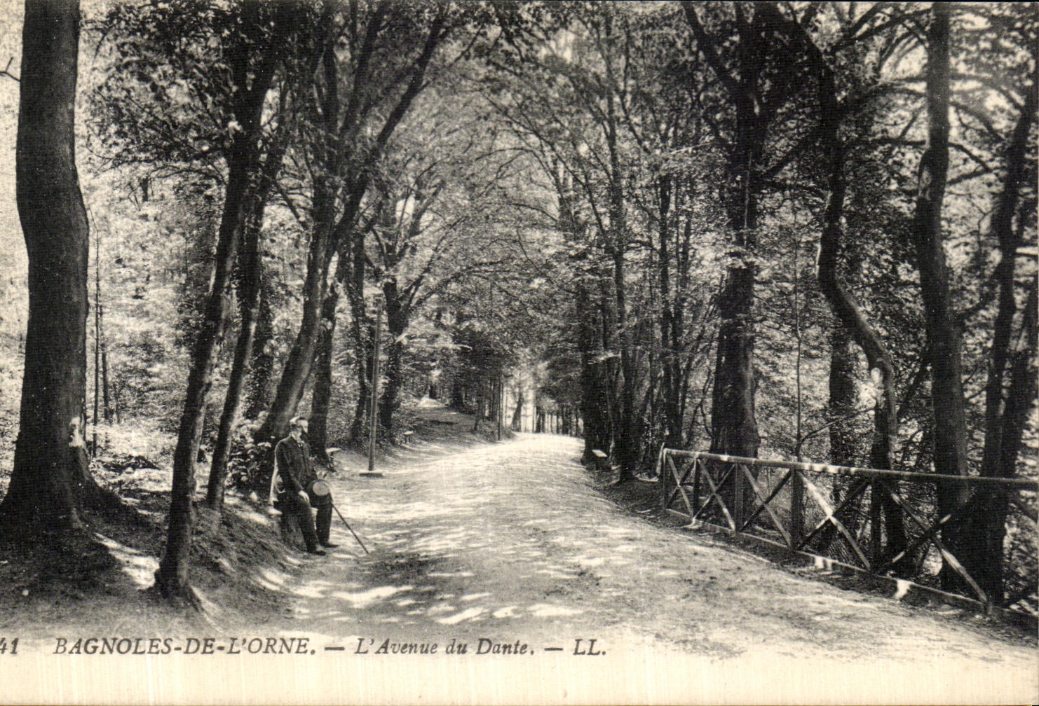 Bagnoles-de-l'Orne — L'Avenue du Dante — LL. — N° 41